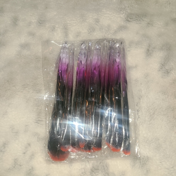 NEW !! Make up brushes!! - Picture 3 of 4
